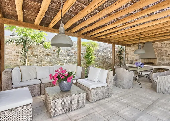 Charlotta Vikendica *